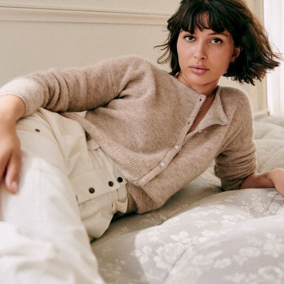 Sezane NWT X-Small Beige Cardigan Gilet Gaspard - Picture 4 of 9